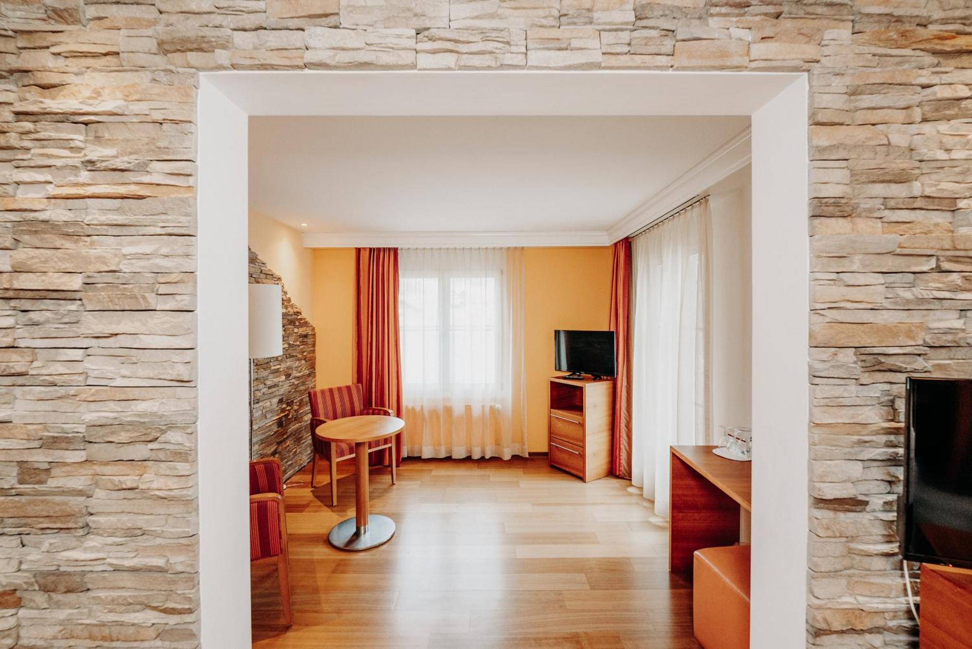 Parkhotel Schoenegg Гриндельвальд Номер фото