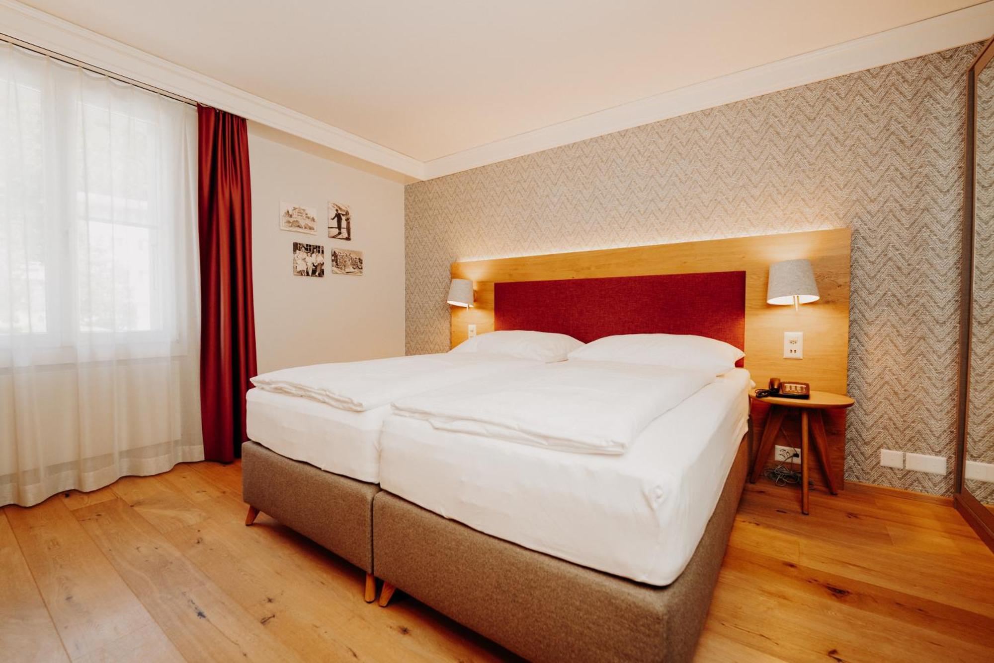 Parkhotel Schoenegg Гриндельвальд Номер фото