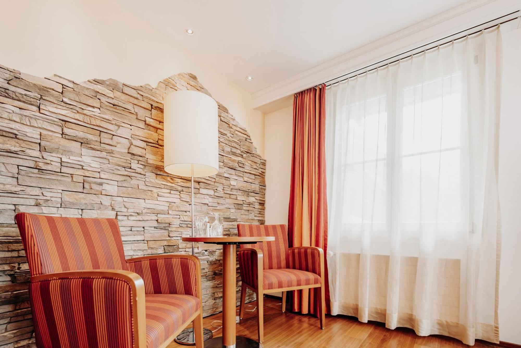 Parkhotel Schoenegg Гриндельвальд Номер фото